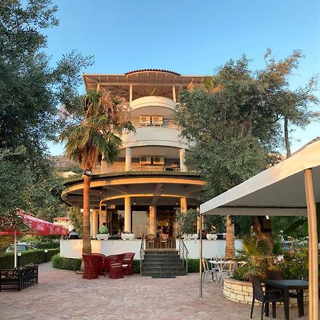 Luna Magica Hotel Borsh Bagian luar foto