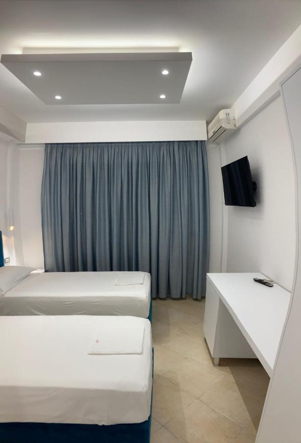 Luna Magica Hotel Borsh Bagian luar foto