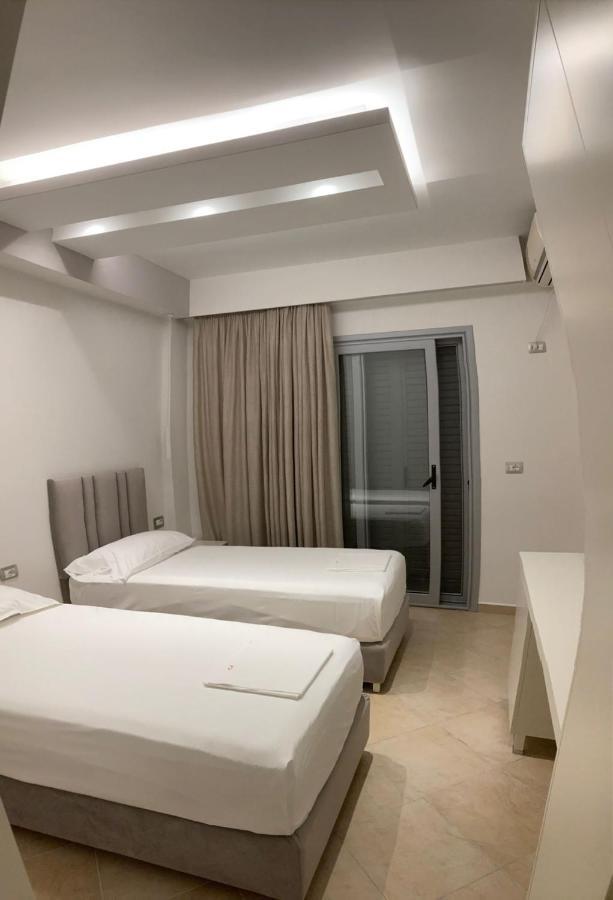 Luna Magica Hotel Borsh Bagian luar foto