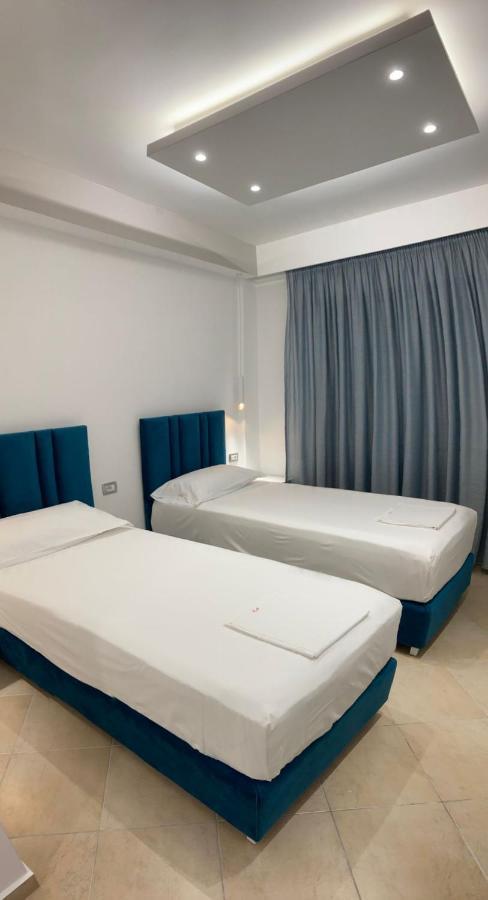 Luna Magica Hotel Borsh Bagian luar foto