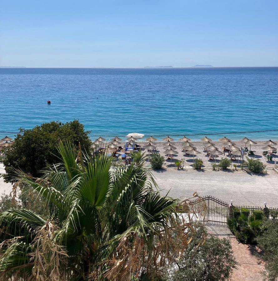 Luna Magica Hotel Borsh Bagian luar foto