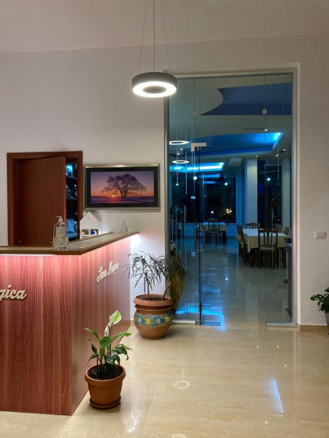 Luna Magica Hotel Borsh Bagian luar foto