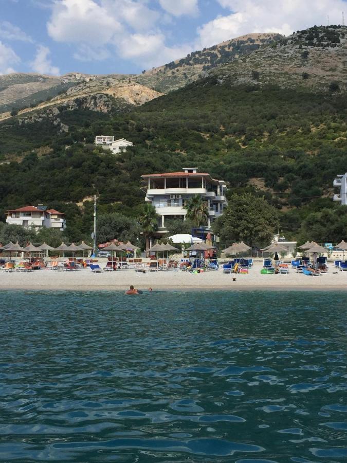 Luna Magica Hotel Borsh Bagian luar foto
