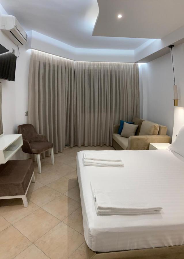 Luna Magica Hotel Borsh Bagian luar foto