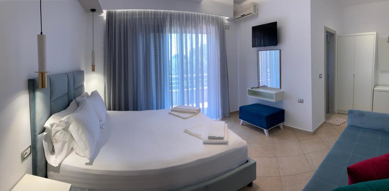 Luna Magica Hotel Borsh Bagian luar foto