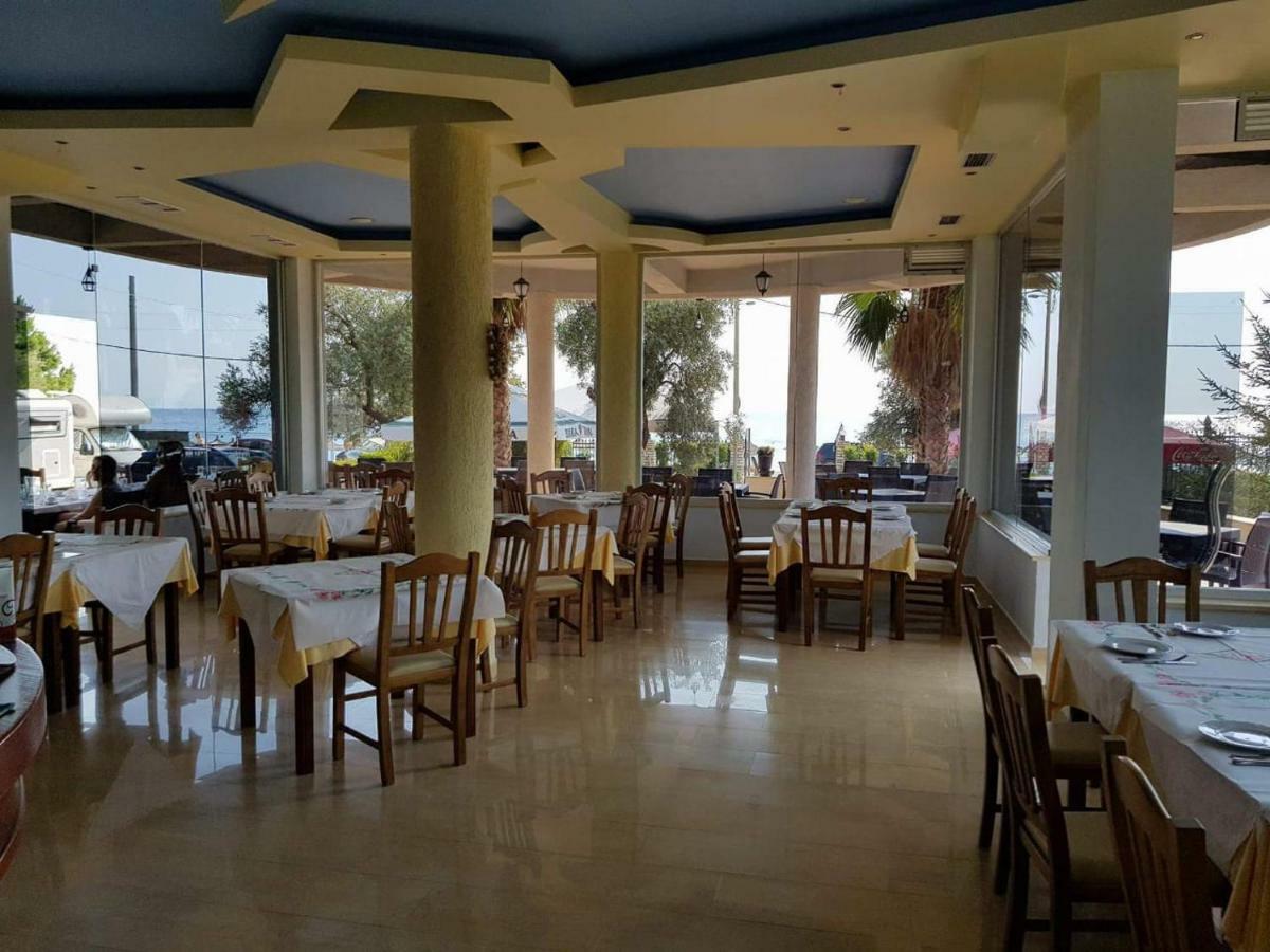 Luna Magica Hotel Borsh Bagian luar foto