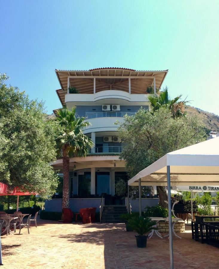 Luna Magica Hotel Borsh Bagian luar foto